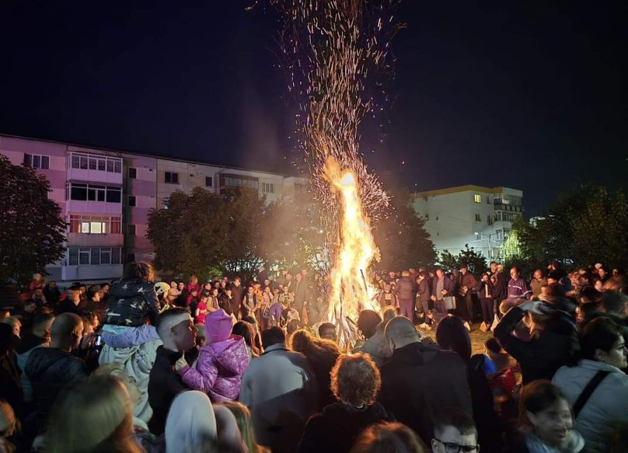 La Mioveni a fost aprins Focul lui Sumedru