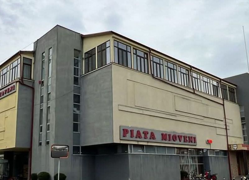 Lucrări de dezinfecție, dezinsecție și deratizare la Piața Agroalimentară „Dacia” din Mioveni