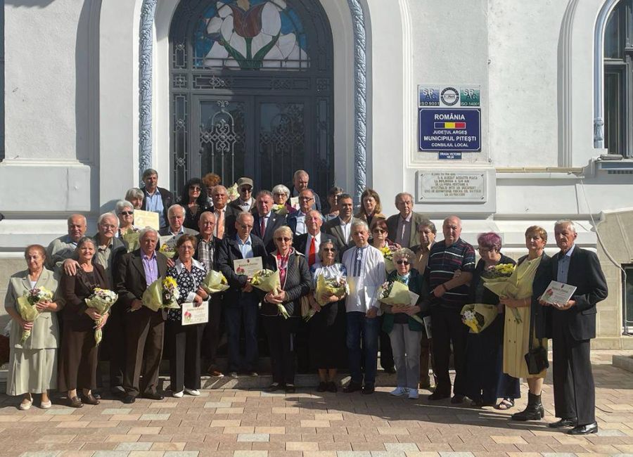 96 de cupluri din Piteşti au fost premiate de către primarul Cristian Gentea