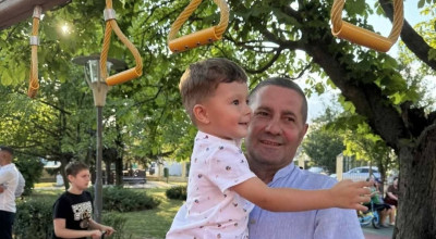 Un nou loc de joacă a fost INAUGURAT în comuna Bradu!