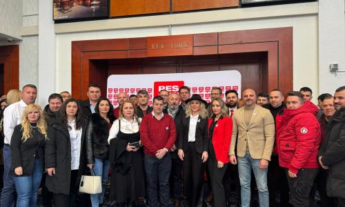 Activiştii PES România au demarat campania Anti-Ro-Exit!